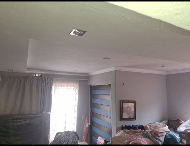 2 BEDROOM FREEHOLD FOR SALE IN VOSLOORUS SOUTH